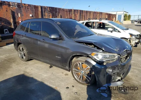 2016 BMW X1 xDrive28I z USA, uszkodzony, nr VIN WBXHT3C30G5F67555